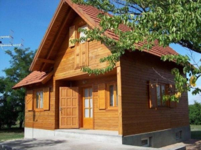 Ferienhaus mit Garten, Terrasse und Gartenpavillon